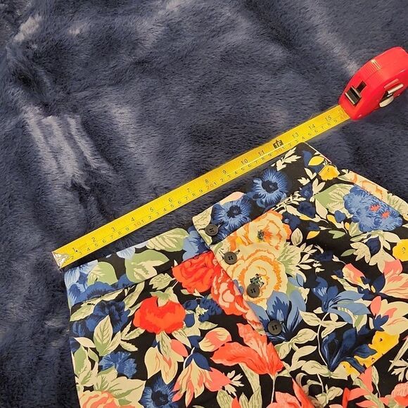 Beautiful floral high waist button fly shorts with ruffled edge detail size S! - Picture 9 of 12